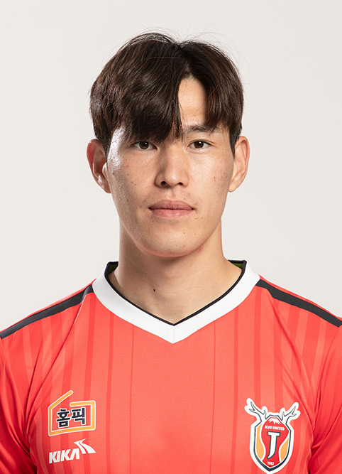 http://www.jeju-utd.com/uploadimg/player/14-이창민.jpg