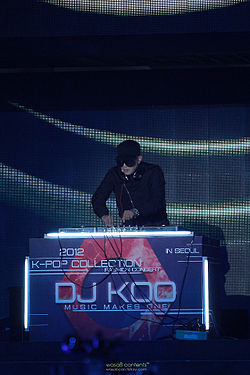 https://upload.wikimedia.org/wikipedia/commons/thumb/0/04/DJ_Koo.jpg/250px-DJ_Koo.jpg