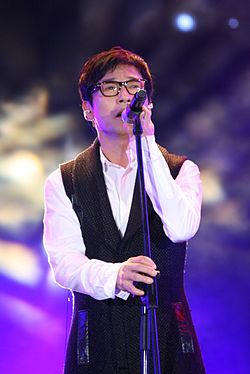 https://upload.wikimedia.org/wikipedia/commons/thumb/6/68/Cho_Kwan-Woo.jpg/250px-Cho_Kwan-Woo.jpg