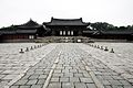 https://upload.wikimedia.org/wikipedia/commons/thumb/e/e6/Korea-Seoul-Changgyeonggung-Myeongjeongjeon-01.jpg/120px-Korea-Seoul-Changgyeonggung-Myeongjeongjeon-01.jpg