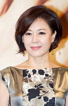 https://upload.wikimedia.org/wikipedia/commons/f/f9/Cha_Hwa-yeon_from_acrofan.jpg