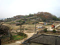 https://upload.wikimedia.org/wikipedia/commons/thumb/1/16/Korea-Gyeongju-Yangdong_Folk_Village-01.jpg/120px-Korea-Gyeongju-Yangdong_Folk_Village-01.jpg
