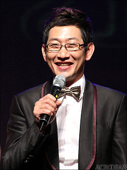 https://upload.wikimedia.org/wikipedia/commons/thumb/2/24/Kim_Chang-Ryeol_from_acrofan.jpg/250px-Kim_Chang-Ryeol_from_acrofan.jpg