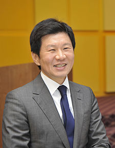 https://upload.wikimedia.org/wikipedia/commons/thumb/2/2e/Chung.m.g.JPG/225px-Chung.m.g.JPG