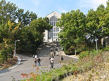 https://upload.wikimedia.org/wikipedia/commons/thumb/3/32/N506825283_4492257_9489.jpg/220px-N506825283_4492257_9489.jpg