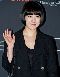 https://upload.wikimedia.org/wikipedia/commons/thumb/3/3d/Seo_In-young_from_acrofan.jpg/250px-Seo_In-young_from_acrofan.jpg