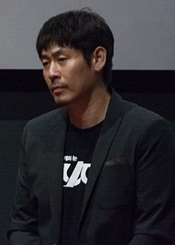 https://upload.wikimedia.org/wikipedia/commons/thumb/3/3d/Seol_Kyung-Goo.jpg/250px-Seol_Kyung-Goo.jpg