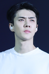 https://upload.wikimedia.org/wikipedia/commons/thumb/4/4d/Oh_Se-hun_during_The_E%E2%84%93yXiOn_in_Macau_06.png/100px-Oh_Se-hun_during_The_E%E2%84%93yXiOn_in_Macau_06.png