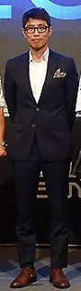 https://upload.wikimedia.org/wikipedia/commons/thumb/7/70/Kim_Tae-Hoon_from_acrofan.jpg/90px-Kim_Tae-Hoon_from_acrofan.jpg