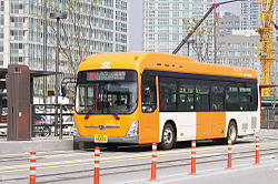 https://upload.wikimedia.org/wikipedia/commons/thumb/7/73/Sejong-si_BRT_Hyundai_BlueCity.jpg/250px-Sejong-si_BRT_Hyundai_BlueCity.jpg