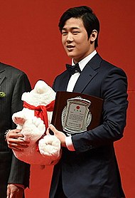 https://upload.wikimedia.org/wikipedia/commons/thumb/7/75/Choi_Jae-Woo_from_acrofan.jpg/190px-Choi_Jae-Woo_from_acrofan.jpg
