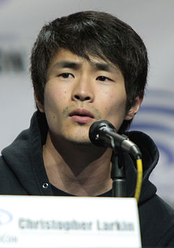 https://upload.wikimedia.org/wikipedia/commons/thumb/7/76/Christopher_Larkin_by_Gage_Skidmore.jpg/250px-Christopher_Larkin_by_Gage_Skidmore.jpg