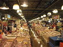 https://upload.wikimedia.org/wikipedia/commons/thumb/7/7c/Korea-Seoul-Noryangjin_Fish_Market-03.jpg/220px-Korea-Seoul-Noryangjin_Fish_Market-03.jpg