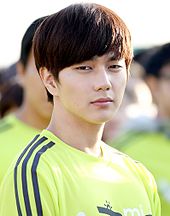 https://upload.wikimedia.org/wikipedia/commons/thumb/7/7e/Yoo_Seung-ho_in_2012_07%28crop%29.jpg/170px-Yoo_Seung-ho_in_2012_07%28crop%29.jpg
