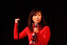 https://upload.wikimedia.org/wikipedia/commons/thumb/a/a0/AmyAndersonComedyStore.jpg/225px-AmyAndersonComedyStore.jpg