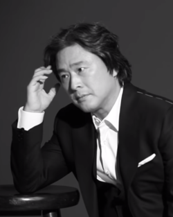 https://upload.wikimedia.org/wikipedia/commons/thumb/a/a9/Marie_Claire_Korea_%EC%9E%84%EA%B6%8C%ED%83%9D%EA%B3%BC_10%EC%9D%B8%EC%9D%98_%EA%B0%90%EB%8F%85%EB%93%A4_%EB%B0%95%EC%B0%AC%EC%9A%B1.png/250px-Marie_Claire_Korea_%EC%9E%84%EA%B6%8C%ED%83%9D%EA%B3%BC_10%EC%9D%B8%EC%9D%98_%EA%B0%90%EB%8F%85%EB%93%A4_%EB%B0%95%EC%B0%AC%EC%9A%B1.png