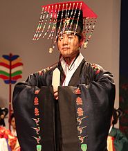 https://upload.wikimedia.org/wikipedia/commons/thumb/b/b3/Park_Sang-Won.jpg/185px-Park_Sang-Won.jpg