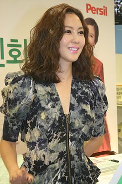 https://upload.wikimedia.org/wikipedia/commons/thumb/c/c4/Kim_Nam-joo_%28South_Korean_actress%2C_born_1971%29.jpg/250px-Kim_Nam-joo_%28South_Korean_actress%2C_born_1971%29.jpg