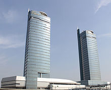 https://upload.wikimedia.org/wikipedia/commons/thumb/c/c8/Korail%26Korea_Rail_Network_Authority_headquarters.jpg/220px-Korail%26Korea_Rail_Network_Authority_headquarters.jpg