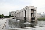 https://upload.wikimedia.org/wikipedia/commons/thumb/d/d8/Korea-Seoul-War_Memorial_of_Korea-22.jpg/150px-Korea-Seoul-War_Memorial_of_Korea-22.jpg