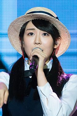 https://upload.wikimedia.org/wikipedia/commons/thumb/e/e9/Oh_Yeon-kyung_at_Show_Music_Core_Chuseok_Special%2C_14_September_2013.jpg/250px-Oh_Yeon-kyung_at_Show_Music_Core_Chuseok_Special%2C_14_September_2013.jpg