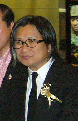 https://upload.wikimedia.org/wikipedia/commons/thumb/f/f7/Peter_Chan.jpg/250px-Peter_Chan.jpg