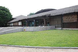 https://upload.wikimedia.org/wikipedia/ko/thumb/8/8b/Amsa-museum_side.jpg/270px-Amsa-museum_side.jpg